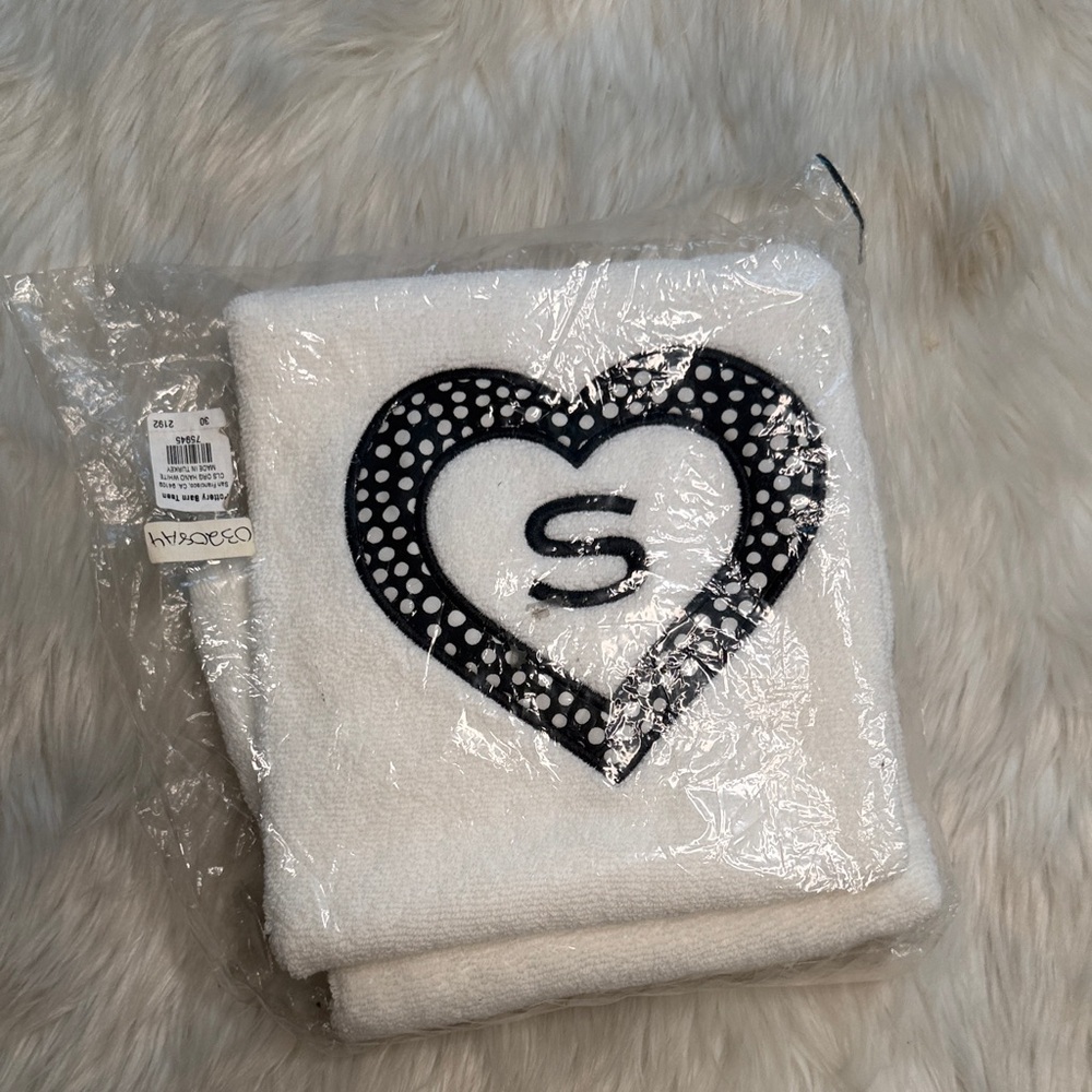 Pottery Barn White and Black Heart Hand Towels S monogram